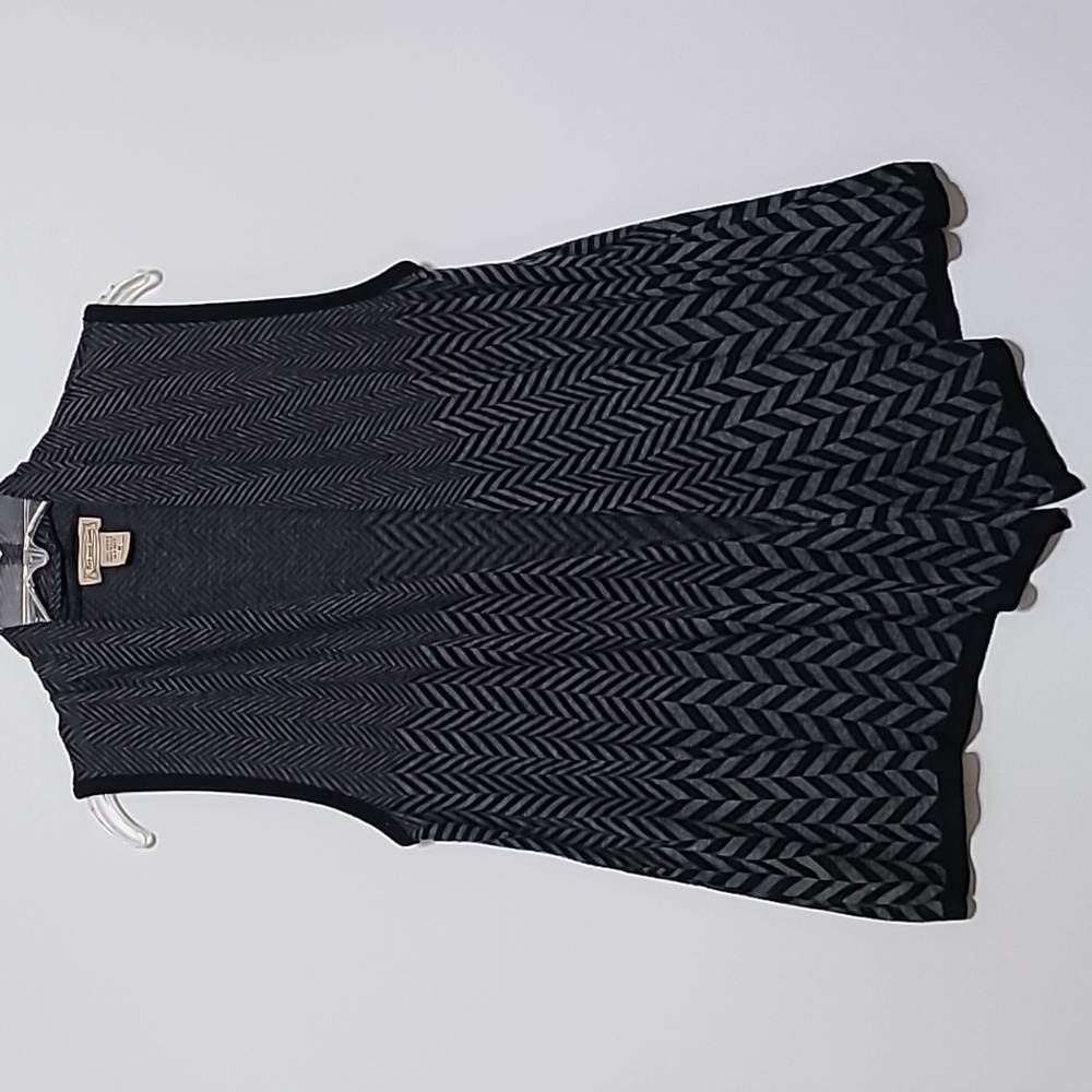 ART AND SOUL Black & Gray Sleeveless Open Front Sleeveless Cardigan - Size Mediu